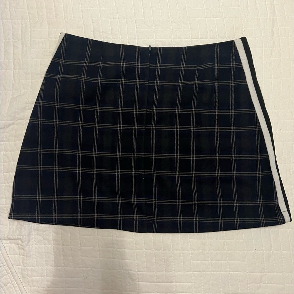 Urban Outfitters Plaid Mini Skirt - Picture 4 of 7